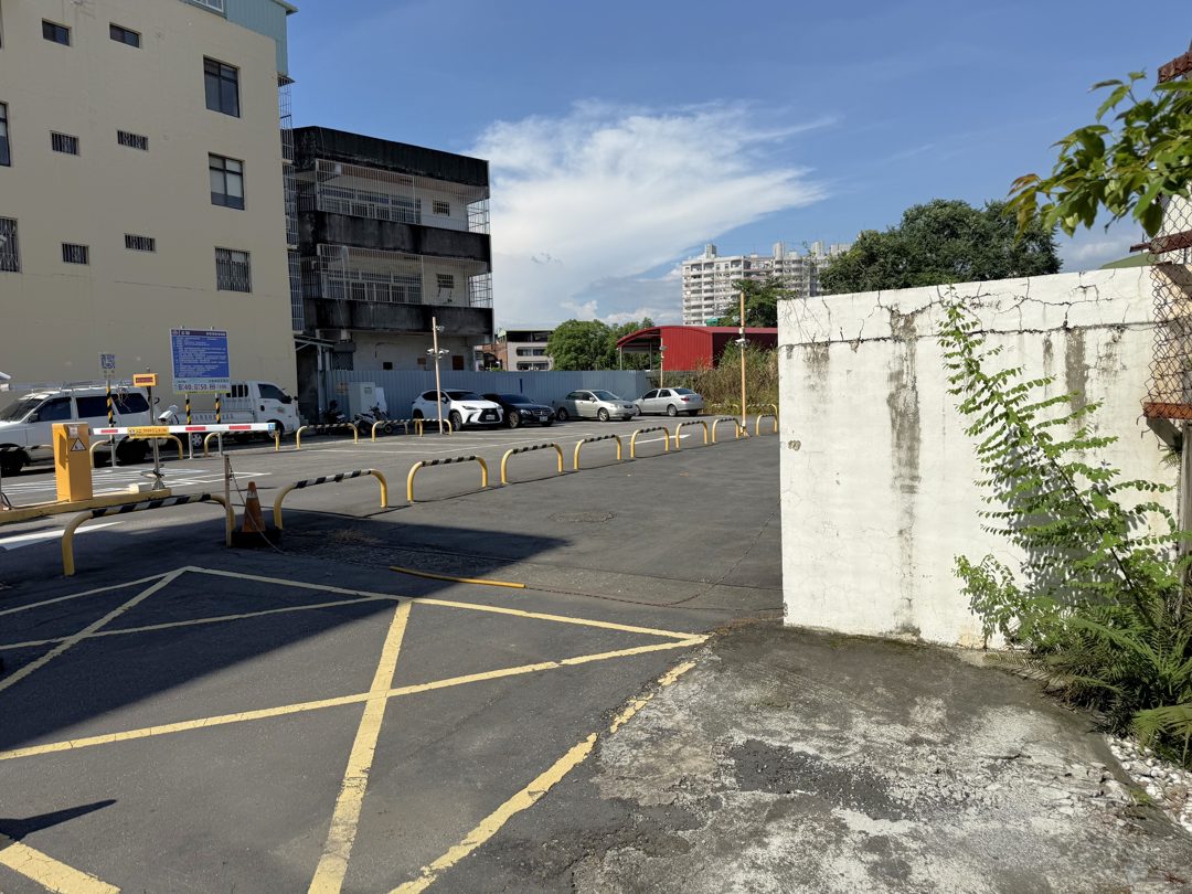 南投市區 正十米路乙工建地 南投市南投段・家樂福商圈 照片3