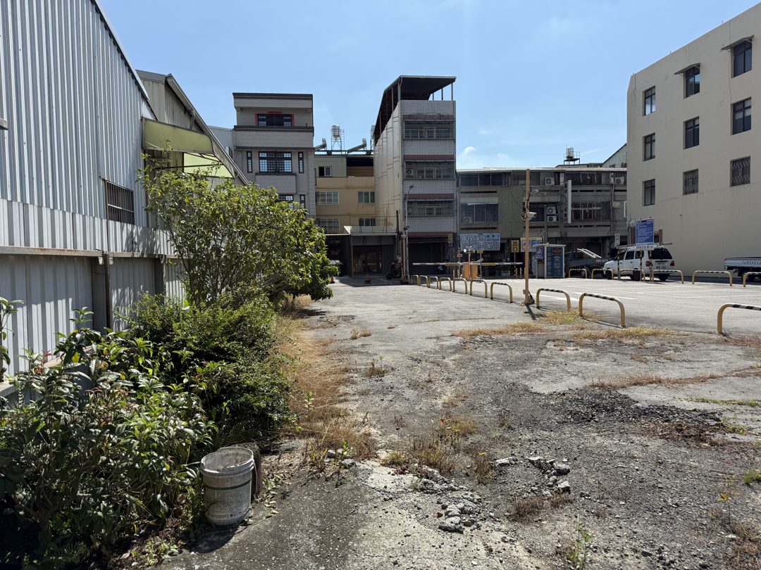 南投市區 正十米路乙工建地 南投市南投段・家樂福商圈 照片6