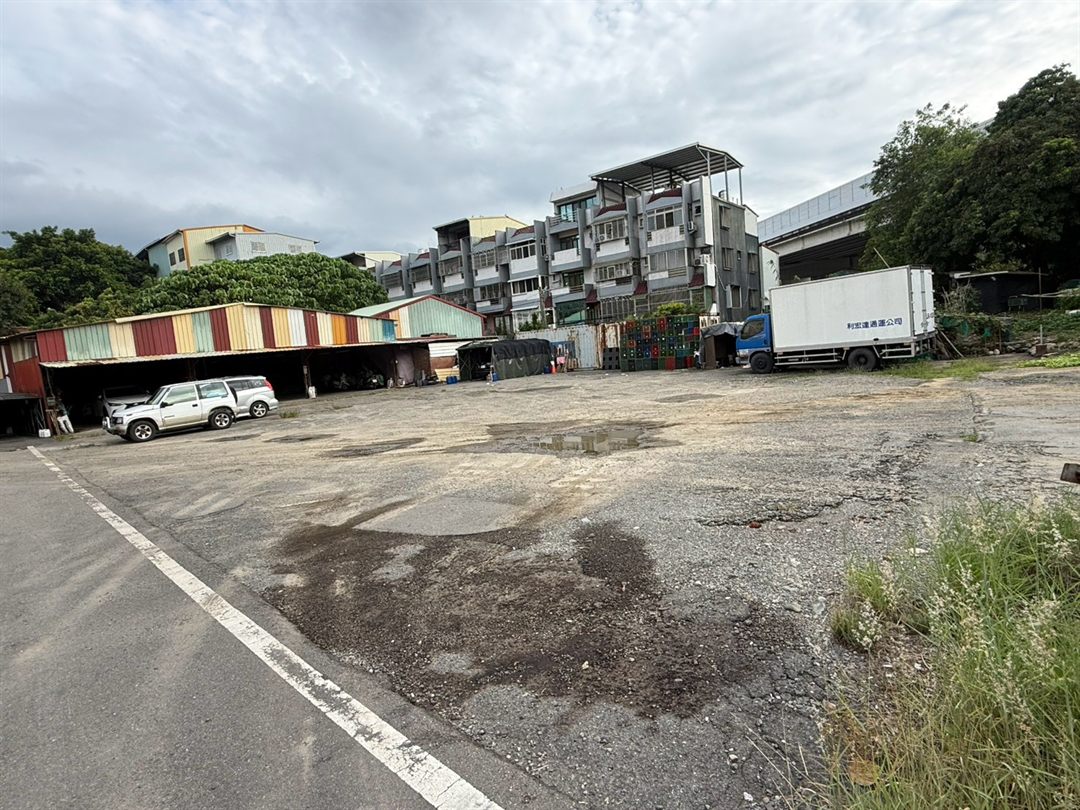 草屯龍德段 國道中投旁32米大面寬建地