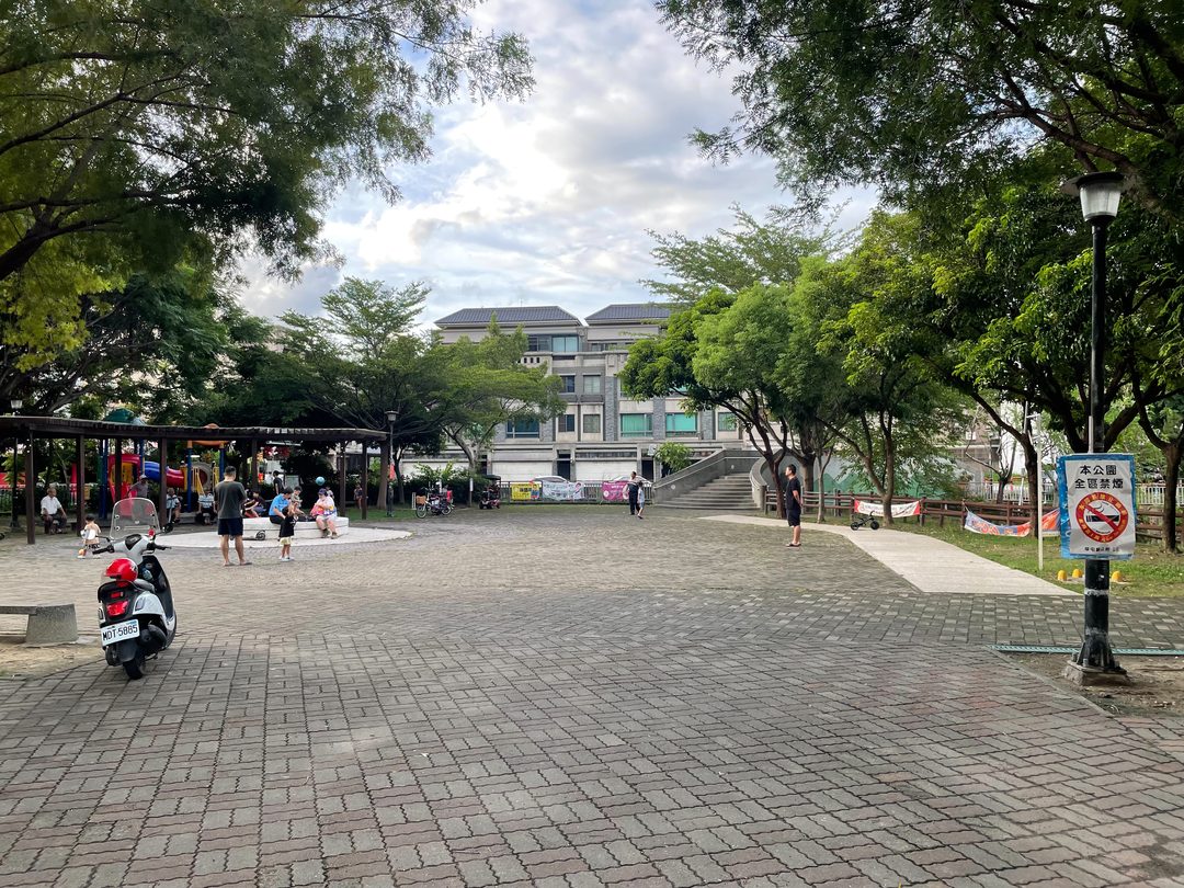 草屯正太平路 虎山國小旁市區精華建地 草屯太平路・虎山國小旁 照片2