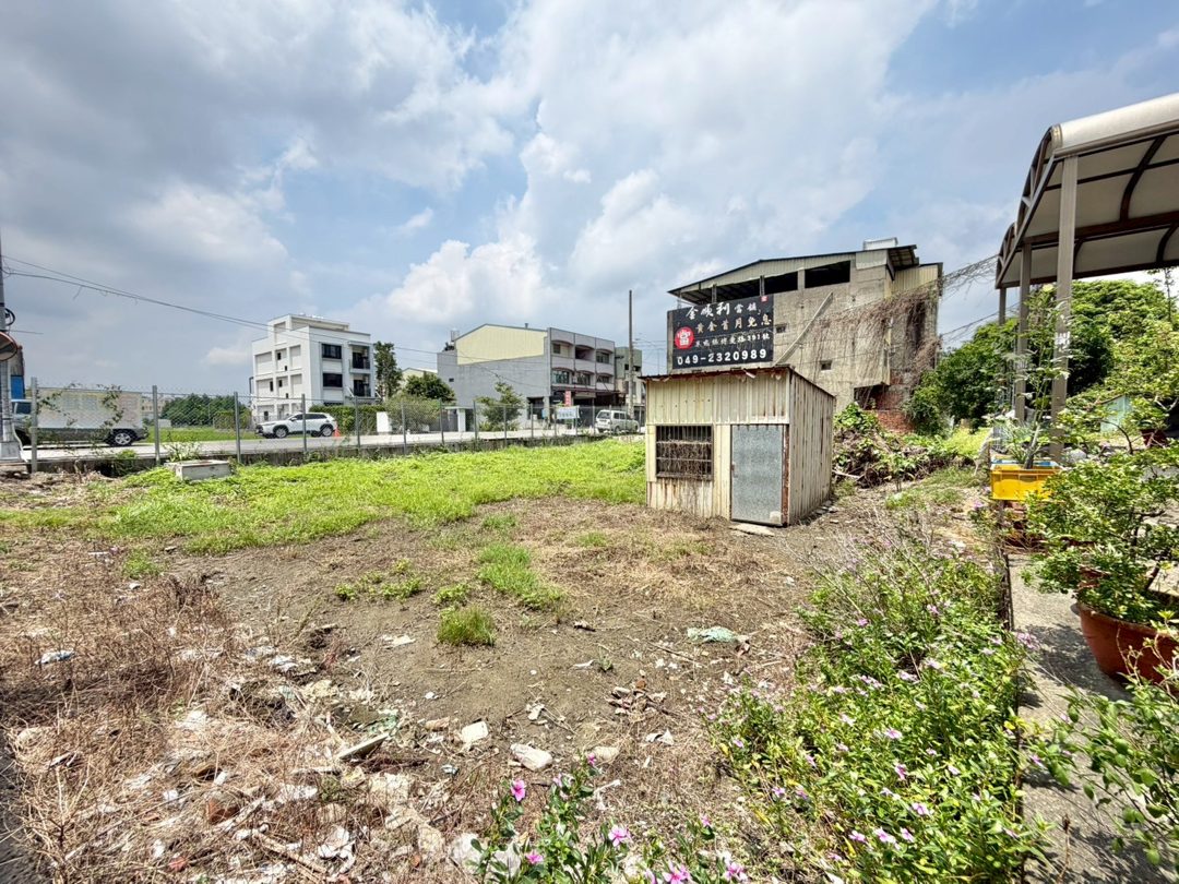 草屯碧峰 十米路方正農建地 草屯碧峰段・碧峰國小旁 照片4