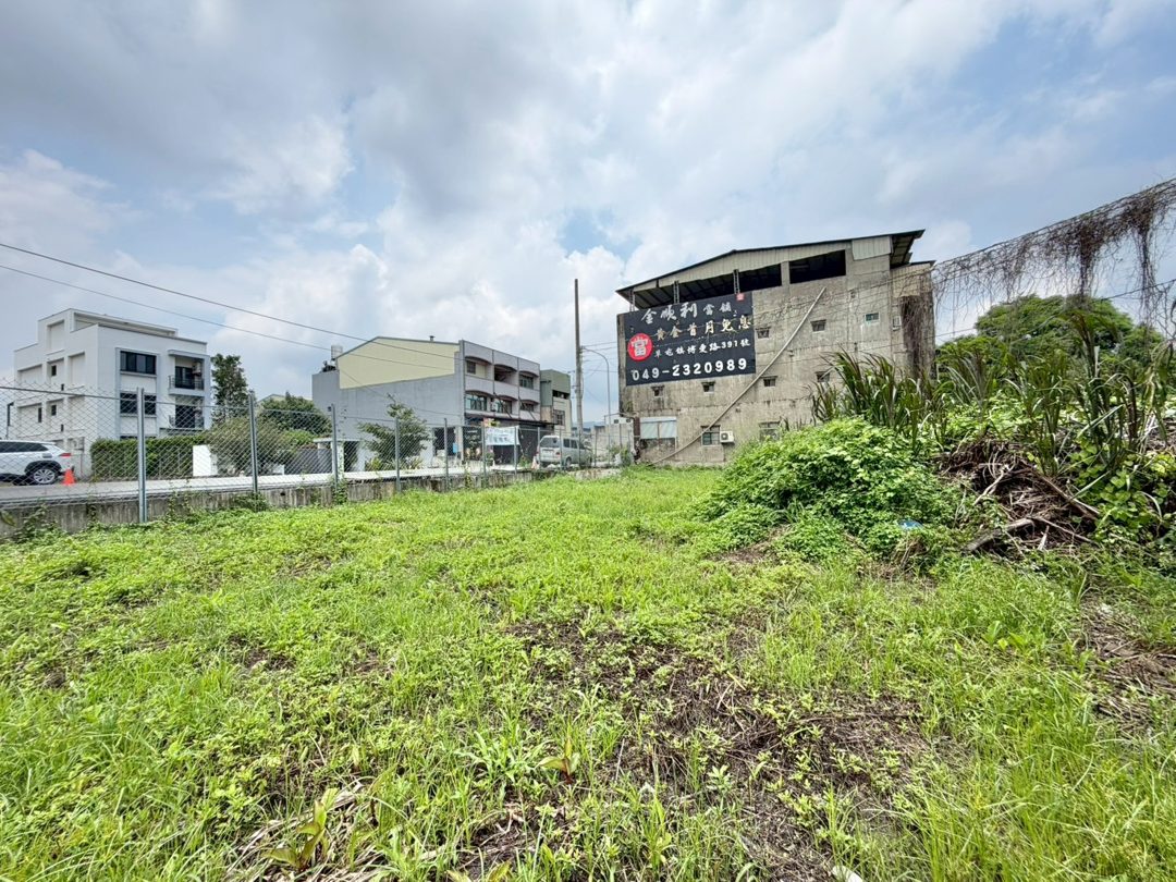 草屯碧峰 十米路方正農建地 草屯碧峰段・碧峰國小旁 照片6