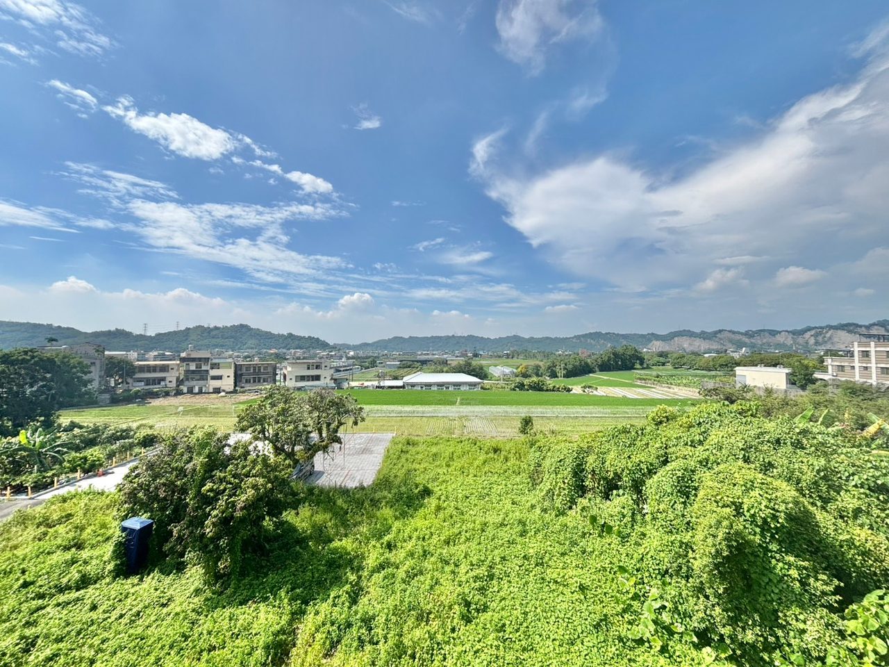 東草屯交流道 全新景觀別墅 東草屯交流道旁 照片7
