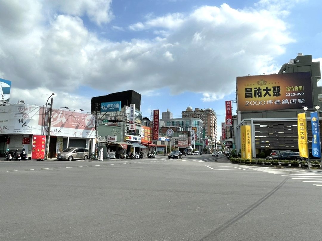 草屯市區 寶島時代村旁大三房華廈 草屯中正路・市區 照片15