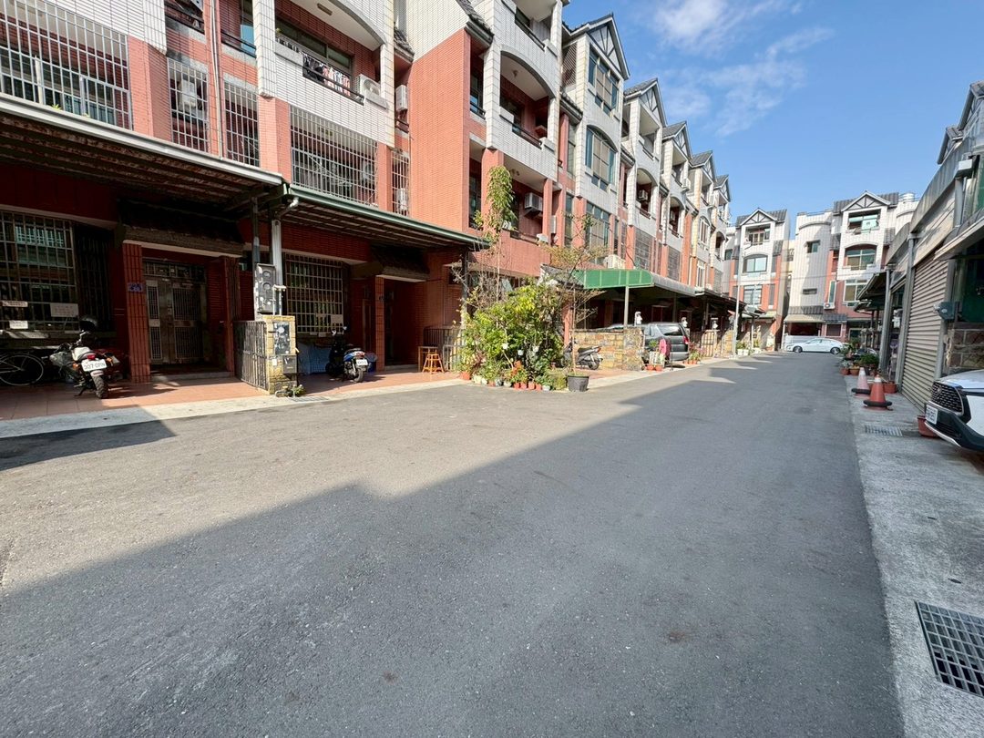 草屯市區學區 套房收租別墅 草屯富林路一段・市區學區 照片2