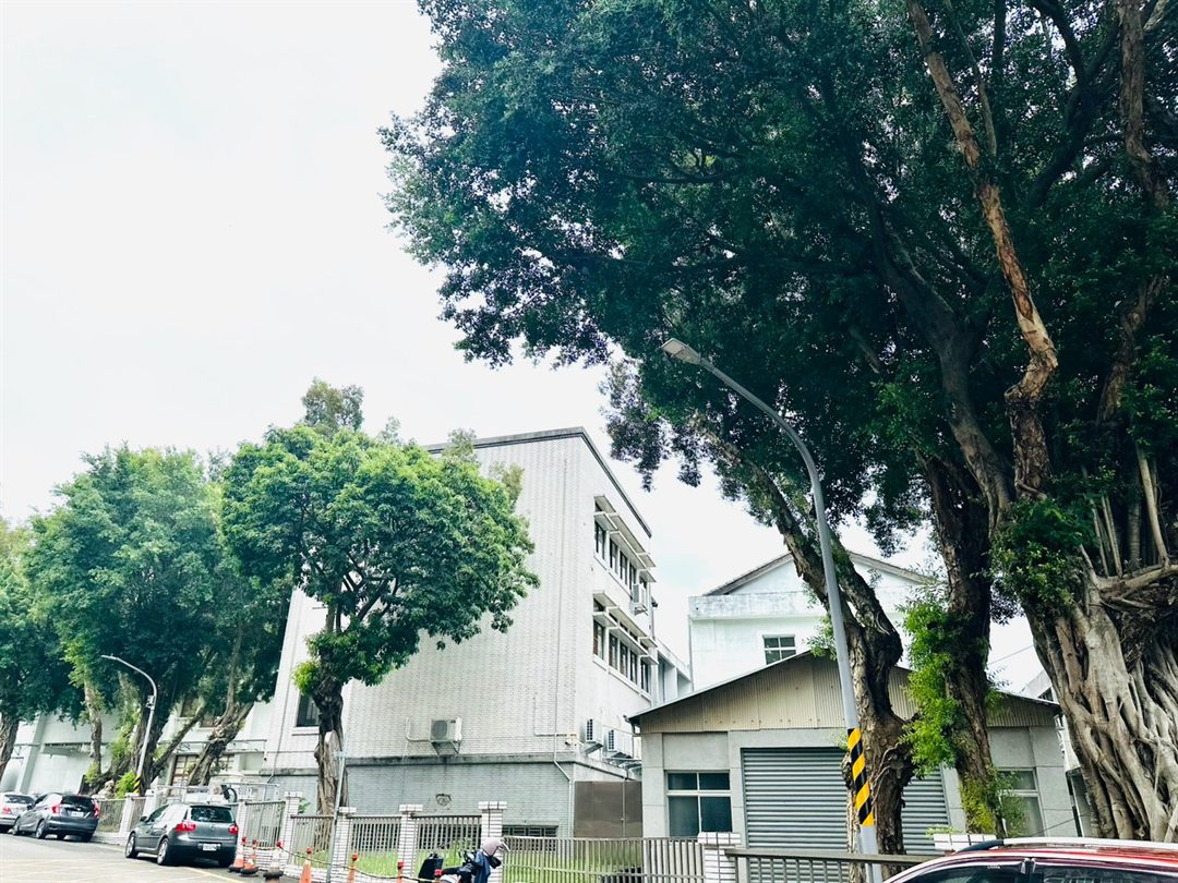 中興新村圓環旁 七大房孝親透天 南投市府西路・中興大學南投校區旁 照片3
