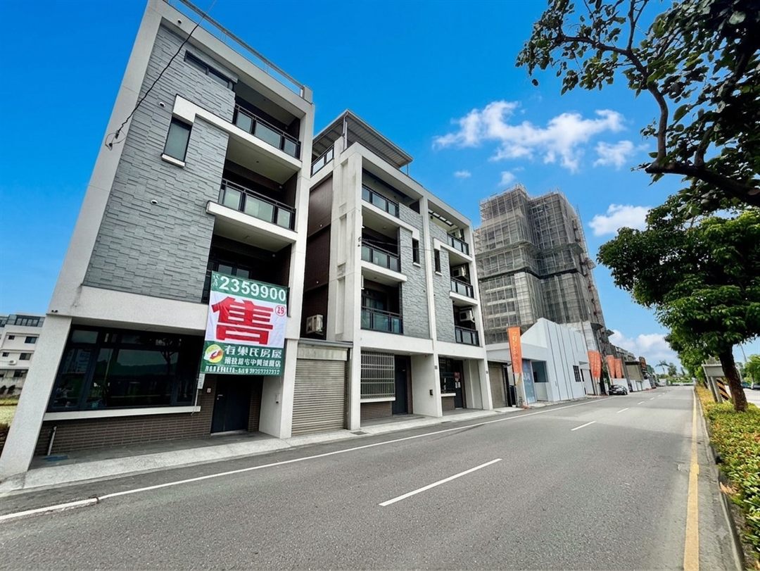 南投市華陽路 星巴克旁20米路6大套房店墅 南投市華陽路・星巴克旁 照片2
