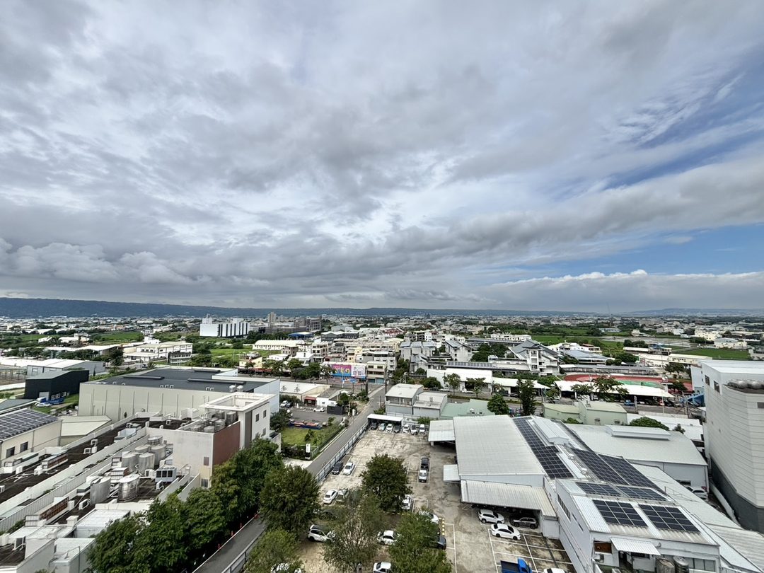 草屯中正路 寶島時代村旁高樓層低總價三房 草屯鎮中正路・寶島時代村旁 照片17