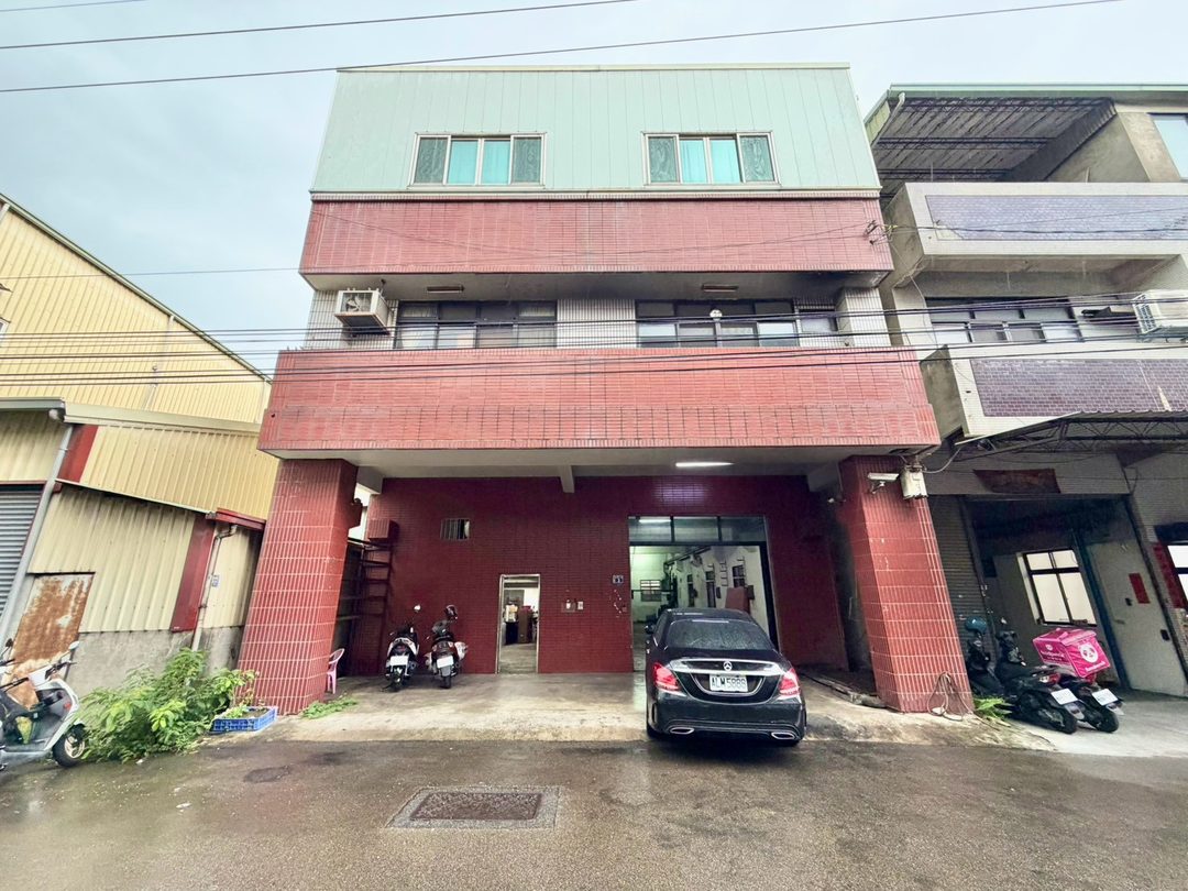 台中太平工業區 百坪大面寬乙工廠房 台中市太平區永義二街・太平工業區 照片2