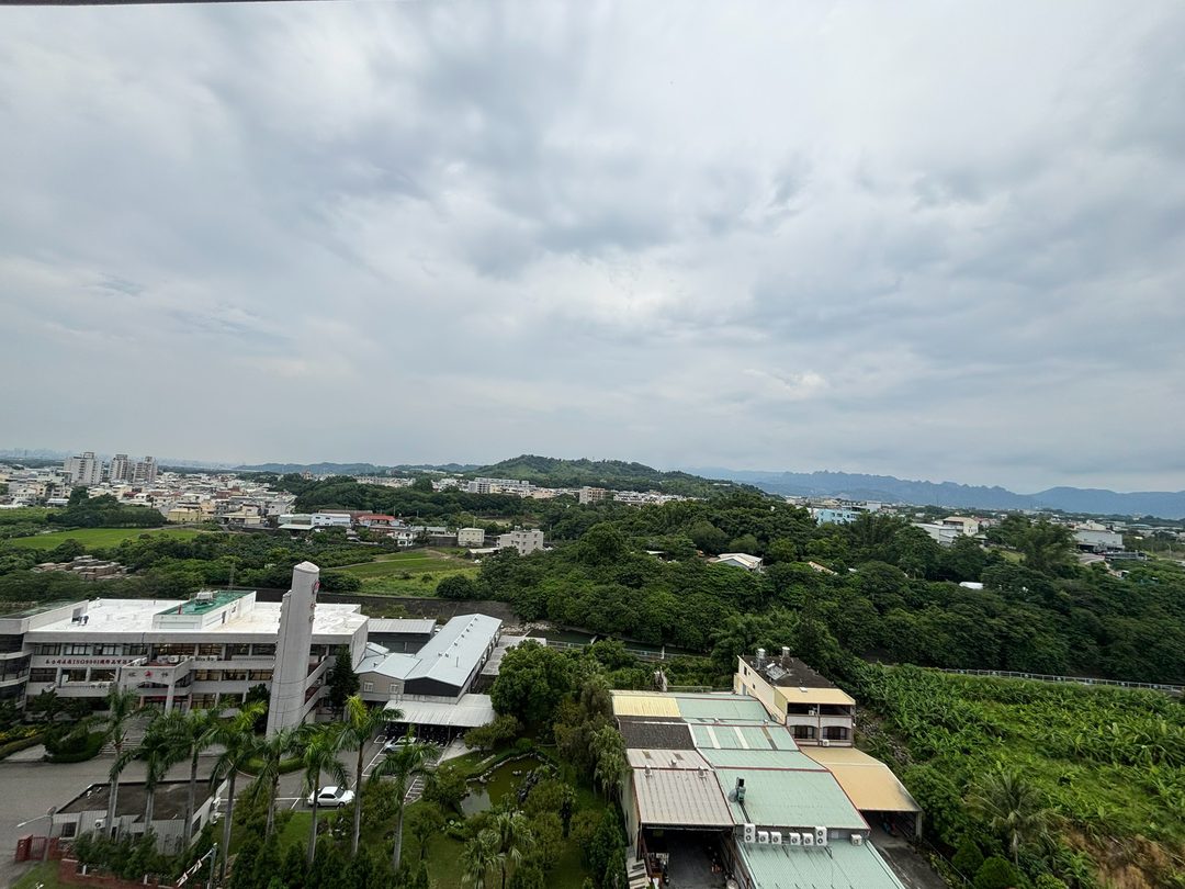 富宇博愛苑 全新精裝二房＋平面車位 草屯博愛路・中山公園旁 照片11