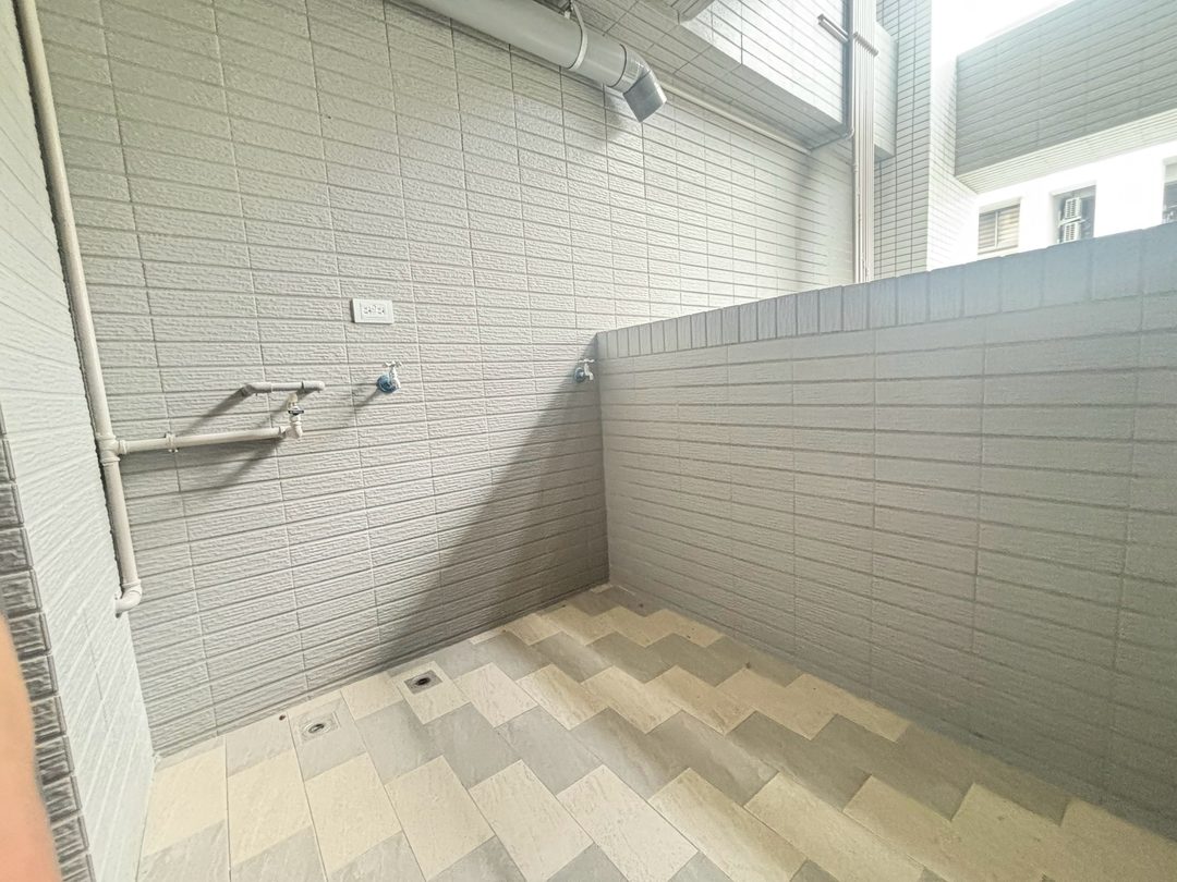 南投首富京站 全新高樓層三房＋平面車位 南投市華陽路・南投交流道旁 照片12
