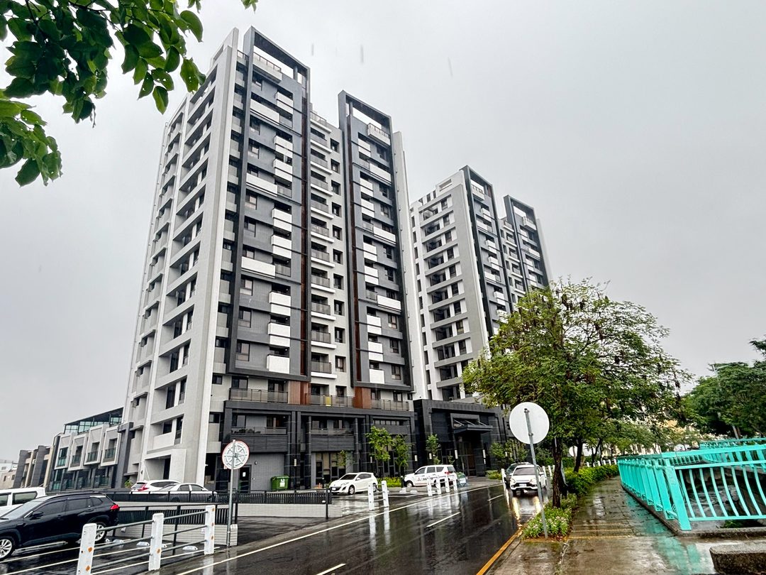 南投首富京站 全新高樓層三房＋平面車位 南投市華陽路・南投交流道旁 照片17