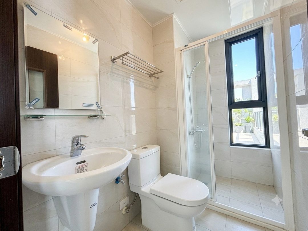 南投首富京站 全新高樓層三房＋平面車位 南投市華陽路・南投交流道旁 照片5